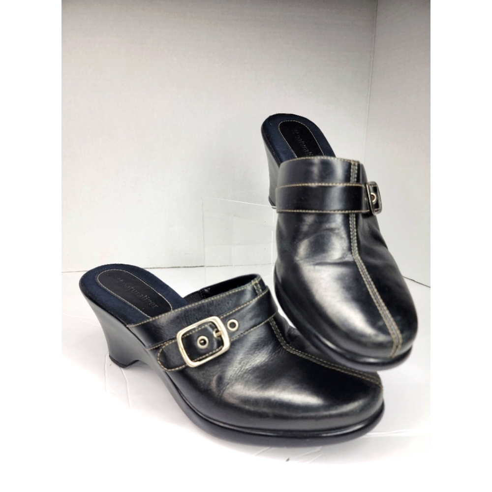 Naturalizer - Black Leather Comfort Clogs